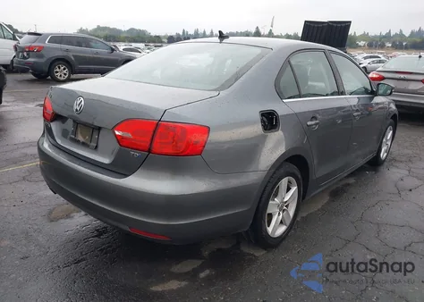 2013 Volkswagen Jetta 2.0L Tdi from USA, damaged, VIN 3VW3L7AJ6DM435447